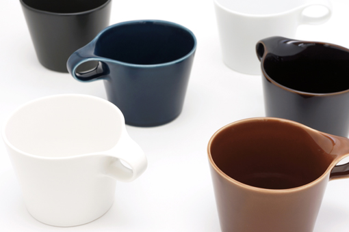 Stamug makes mugs with handles stackable