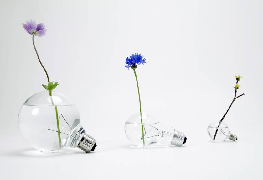 yuma kano - product designer - Lightbulb Vase